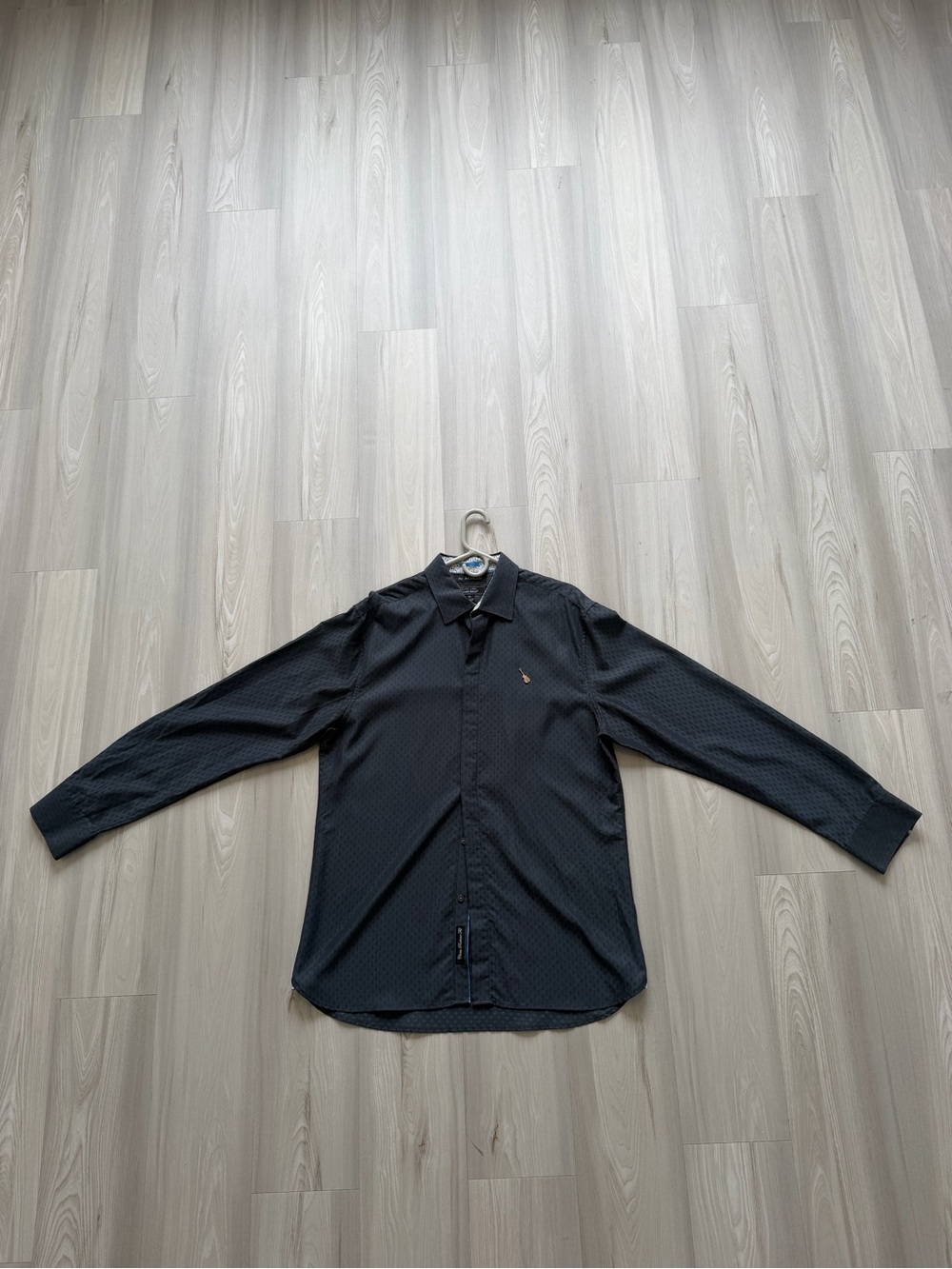Hard Rock Cafe Black Long-Sleeve Dress Shirt